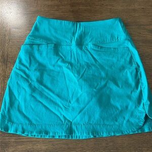 WALTER HAGEN EUC women’s XS Kelly green golf/tennis skirt with built in shorts